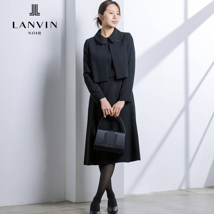 重なりショールカラーのアンサンブル 9号・ブラック｜東京ソワール