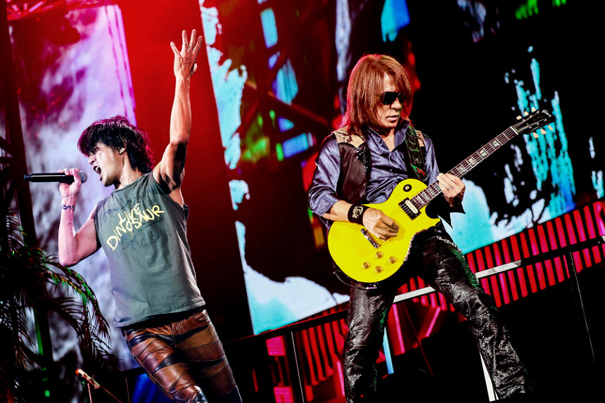 B'z結成30周年記念展『B'z 30th Year Exhibition』上映作品が全国劇場