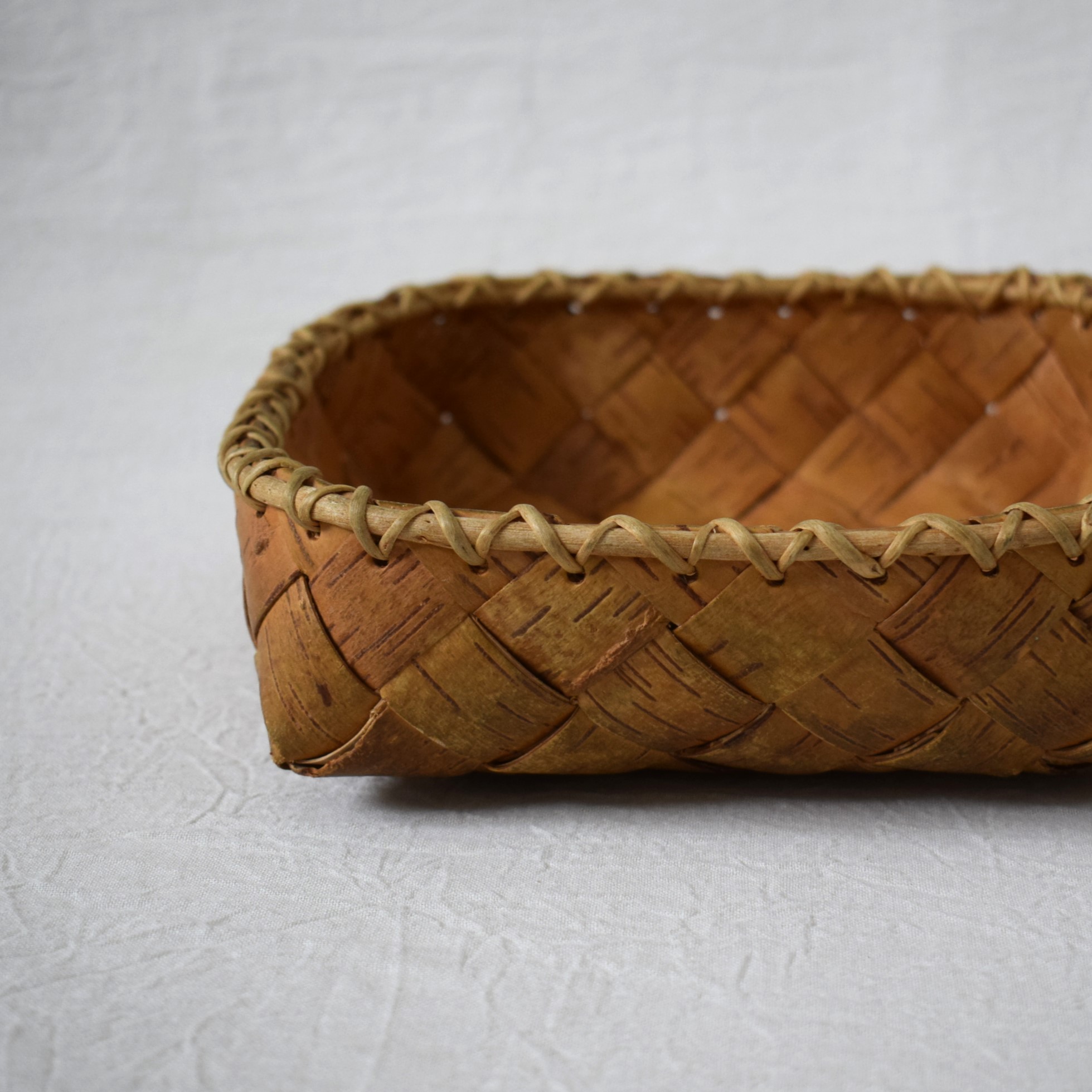 白樺のバスケット・根かがり / Näverslöjd・ネーベルスロイド