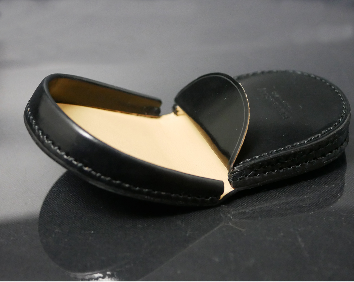 シェルコードバン馬蹄型小銭入 - Flathority(フラソリティ)公式通販サイト