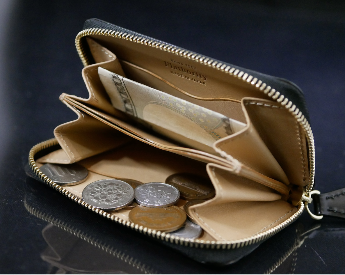 シェルコードバンラウンドコインケース - Flathority(フラソリティ