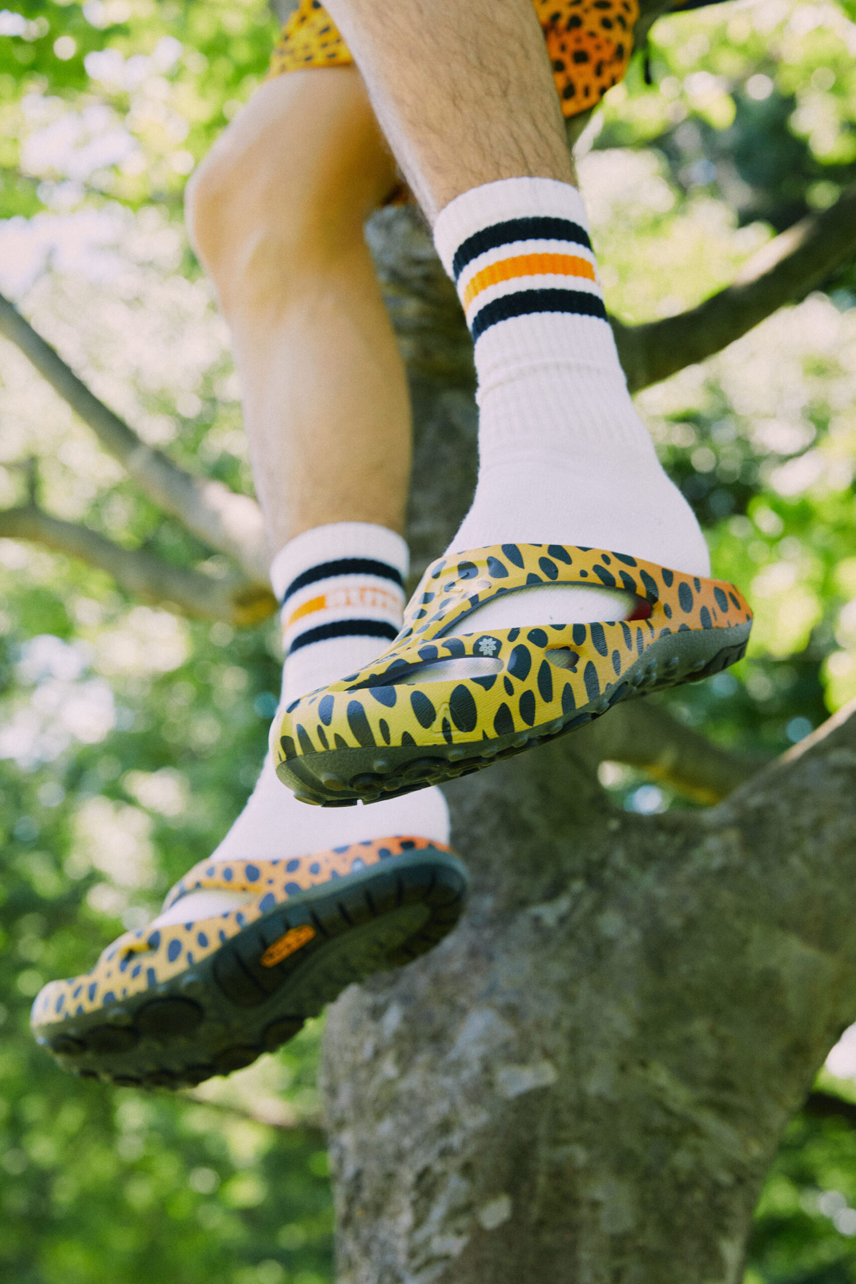 atmosとKEENによるコラボサンダルが6月10日(金)登場！ ｜ FLY