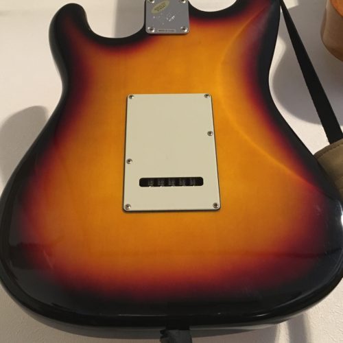 高級な”安ギター MAVIS MST-800 (ストラトタイプ エレキギター) | fps