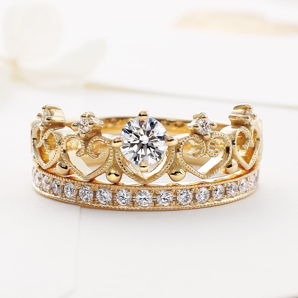 人気の婚約指輪(エンゲージリング)「Lady Tiara – British Style