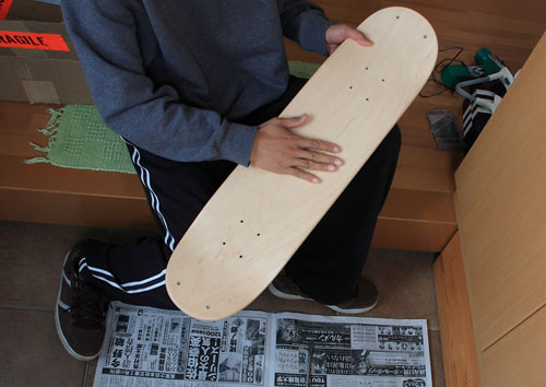 デッキテープの貼り方[フリースタイルスケートボードのセッティング