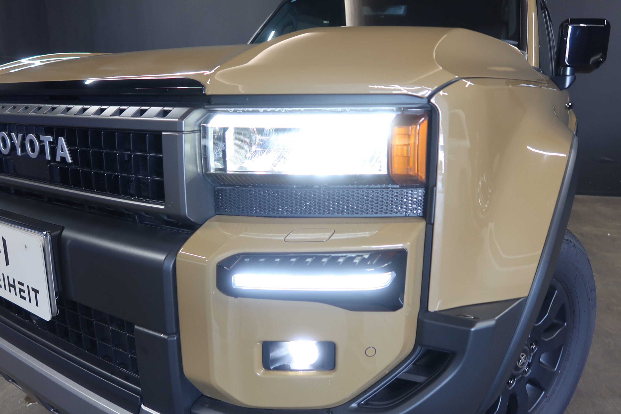 トヨタ ランドクルーザー2502.7 VX ファースト エディション 4WD