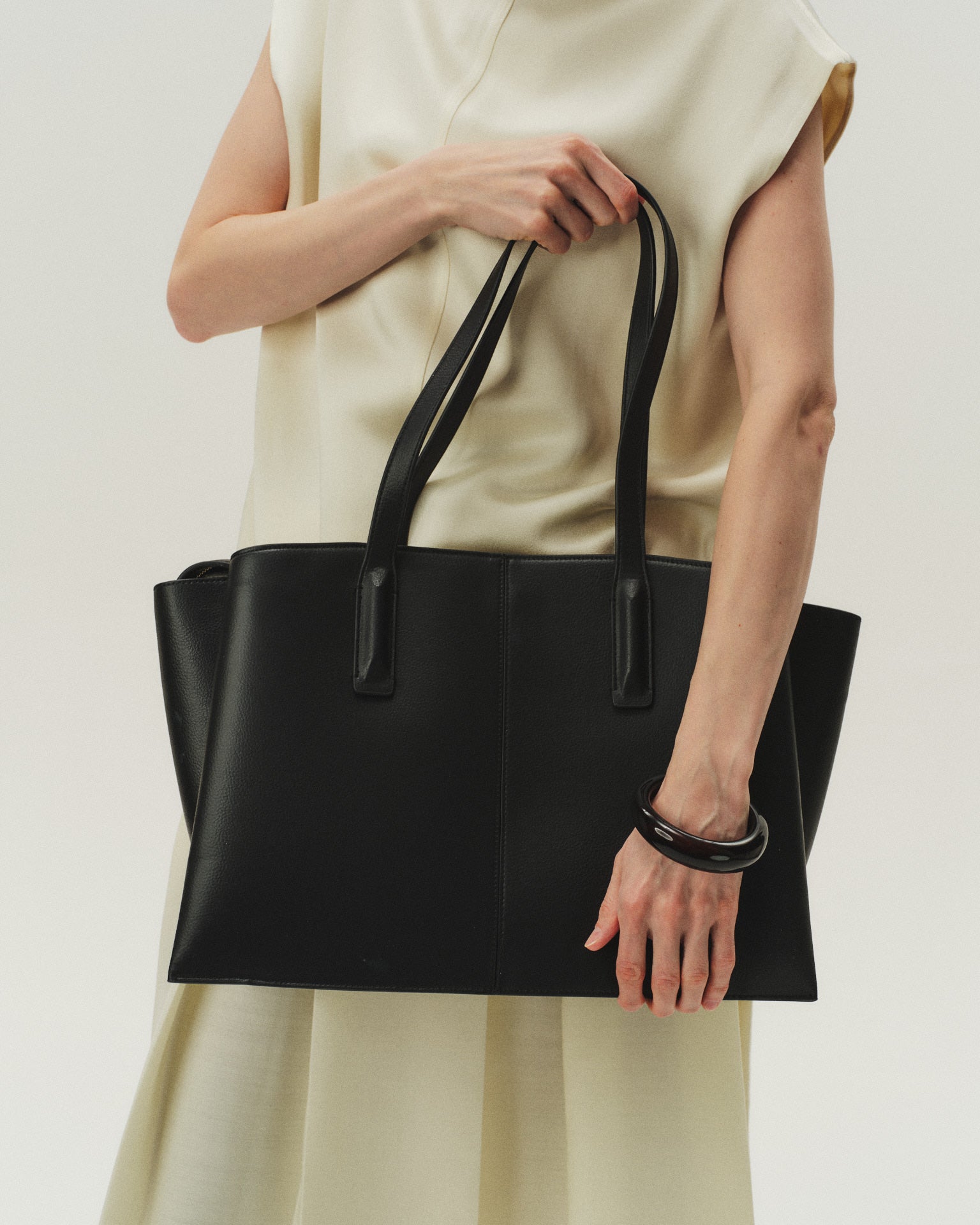 Paloma Tote Black - Luxury Vegan Work Bag
