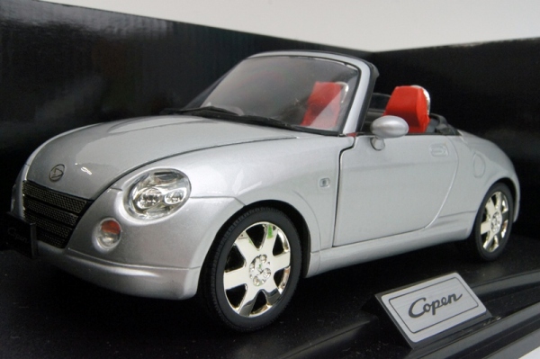 ダイハツ コペン シルバー