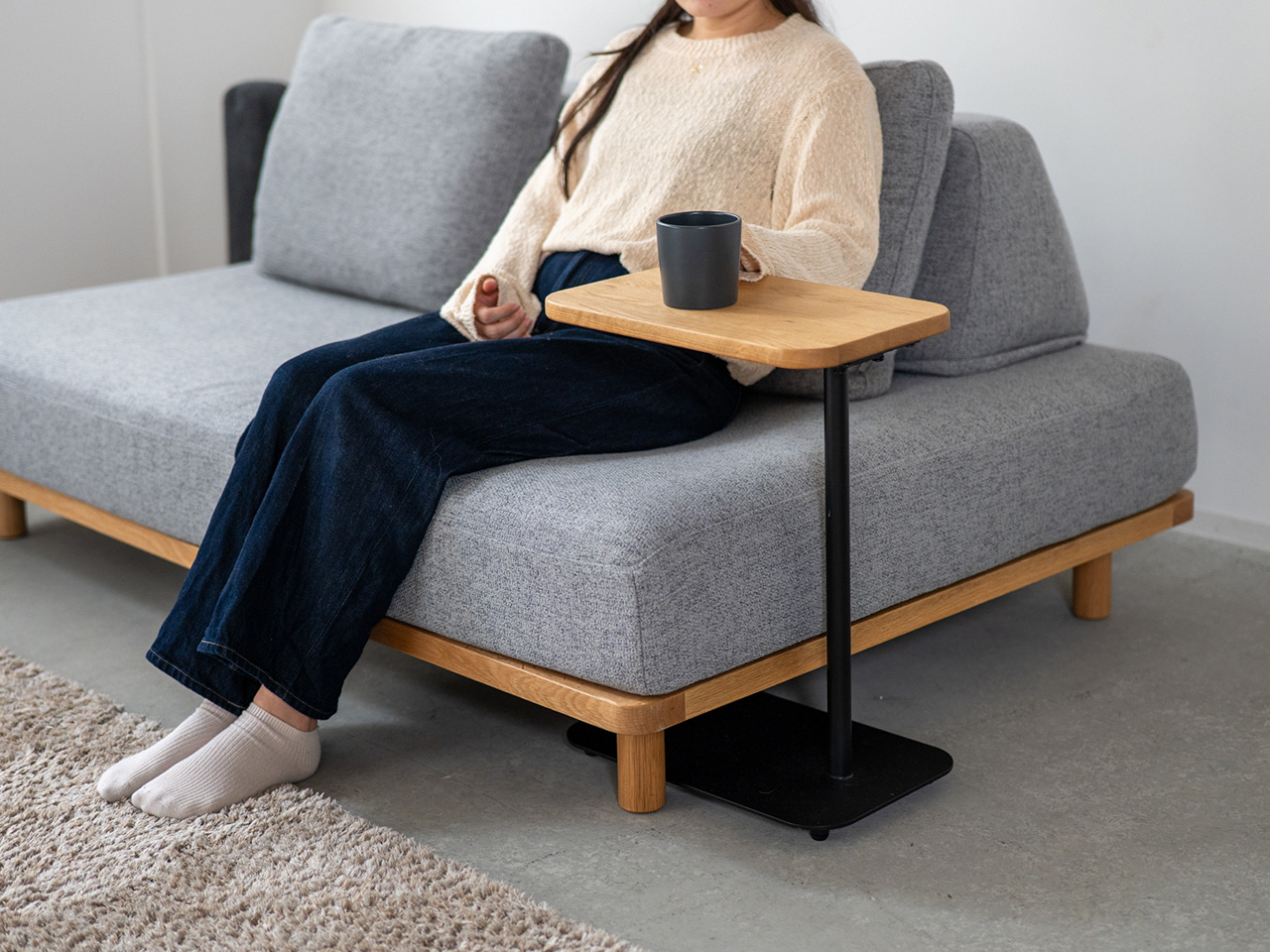 飽きないサイドテーブル - オーナーとペットの境界のない暮らしを