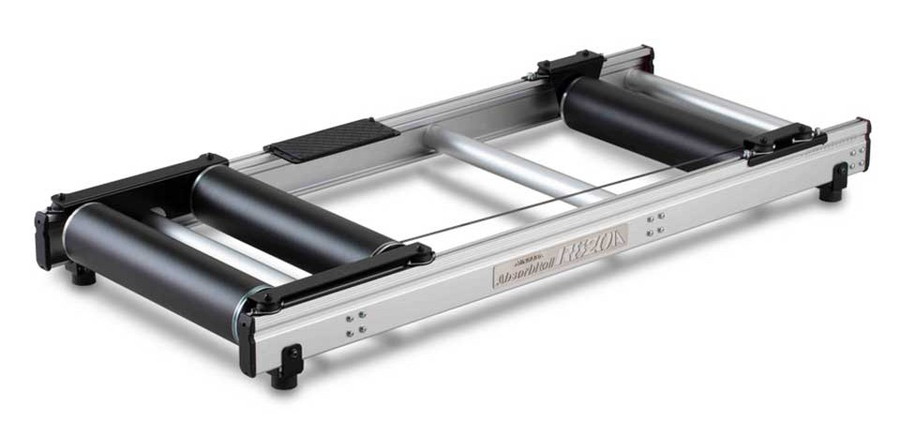 どんな自転車にも対応！高品質のミノウラ3本ローラーラインナップを