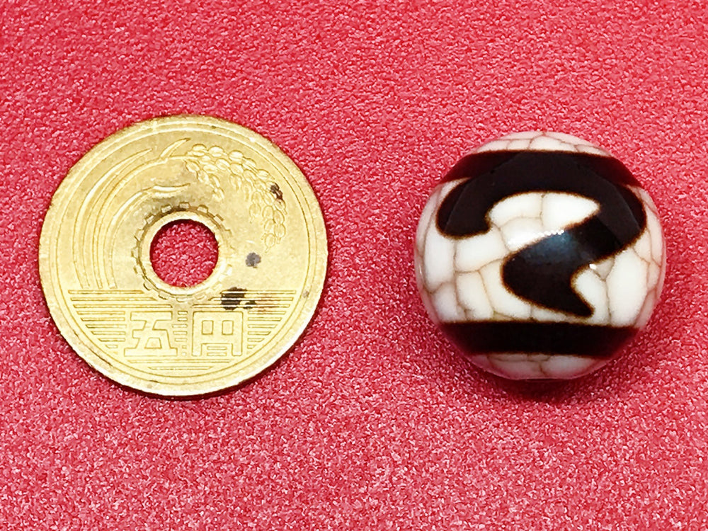 火供龍紋天珠・如意鈎天珠（丸型） – 天然石の店 ふうちゃん