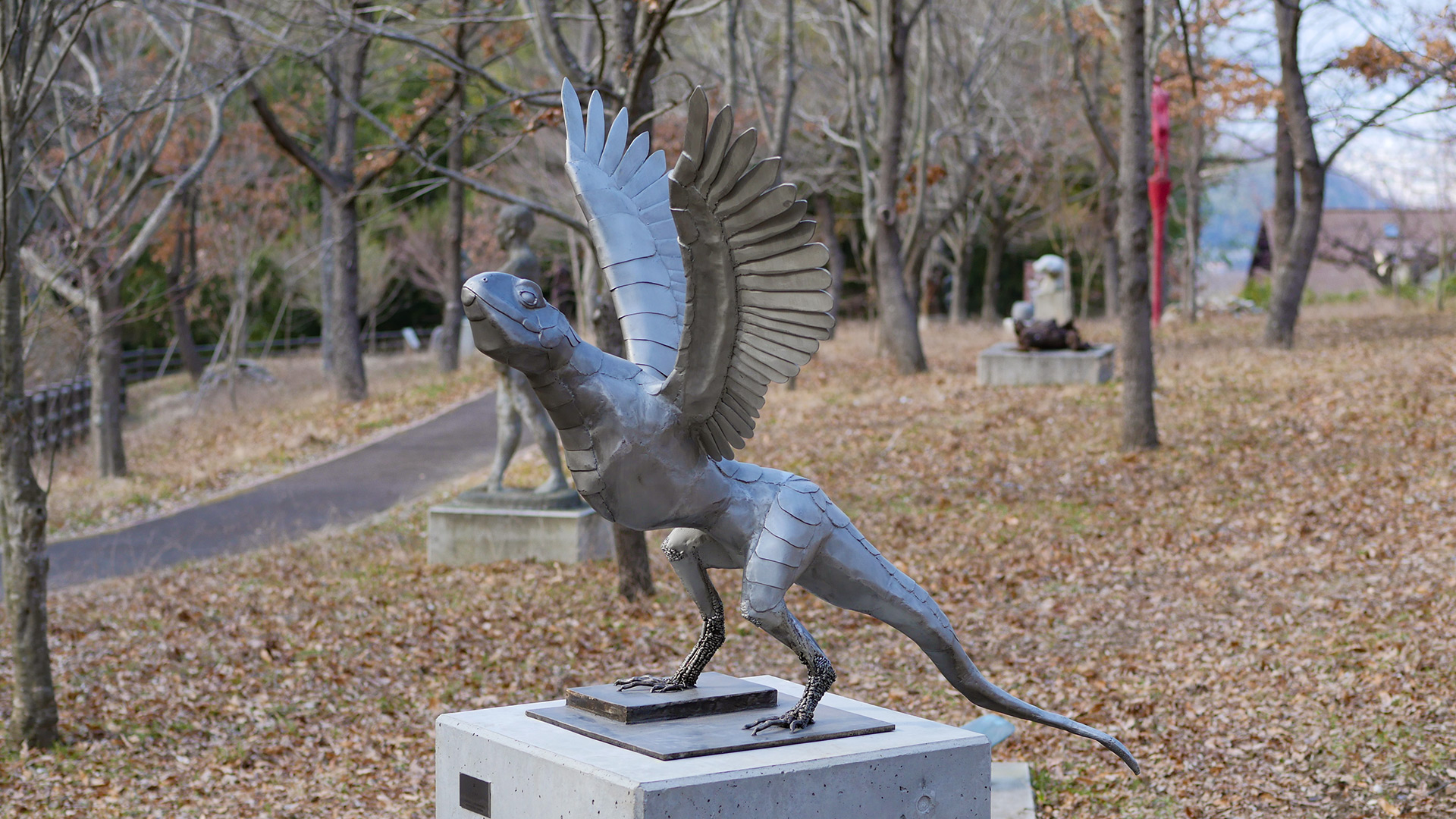藤垈の滝 大窪いやしの杜公園の彫刻 - ふえふき旬感ネット
