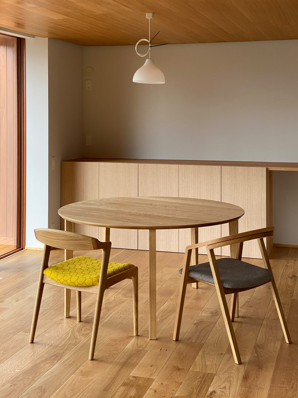 丸テーブル（円卓)：無垢オーダー手作り円形ラウンドダイニングの福庭