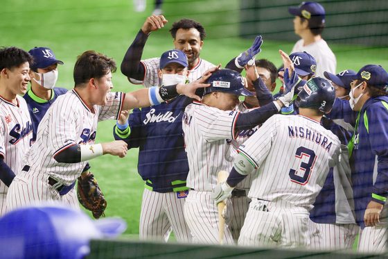 事*料様 1of1 BBM 中村悠平ヤクルトスワローズWBC 侍ジャパン直-【正規