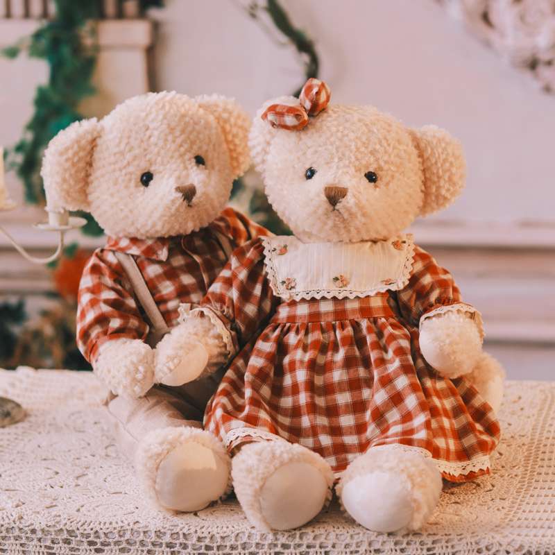 くま ぬいぐるみ｜チェック柄ドレス姿のくまのぬいぐるみ くま|くま