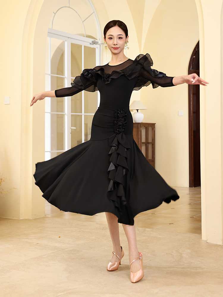 優雅な舞姿が記憶に残る！社交ダンス用スタンダードドレスおすすめ10選