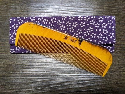 つげ櫛の櫛留商店 本つげ材すす櫛（細歯）袋付 ※約13．5cm | JTB