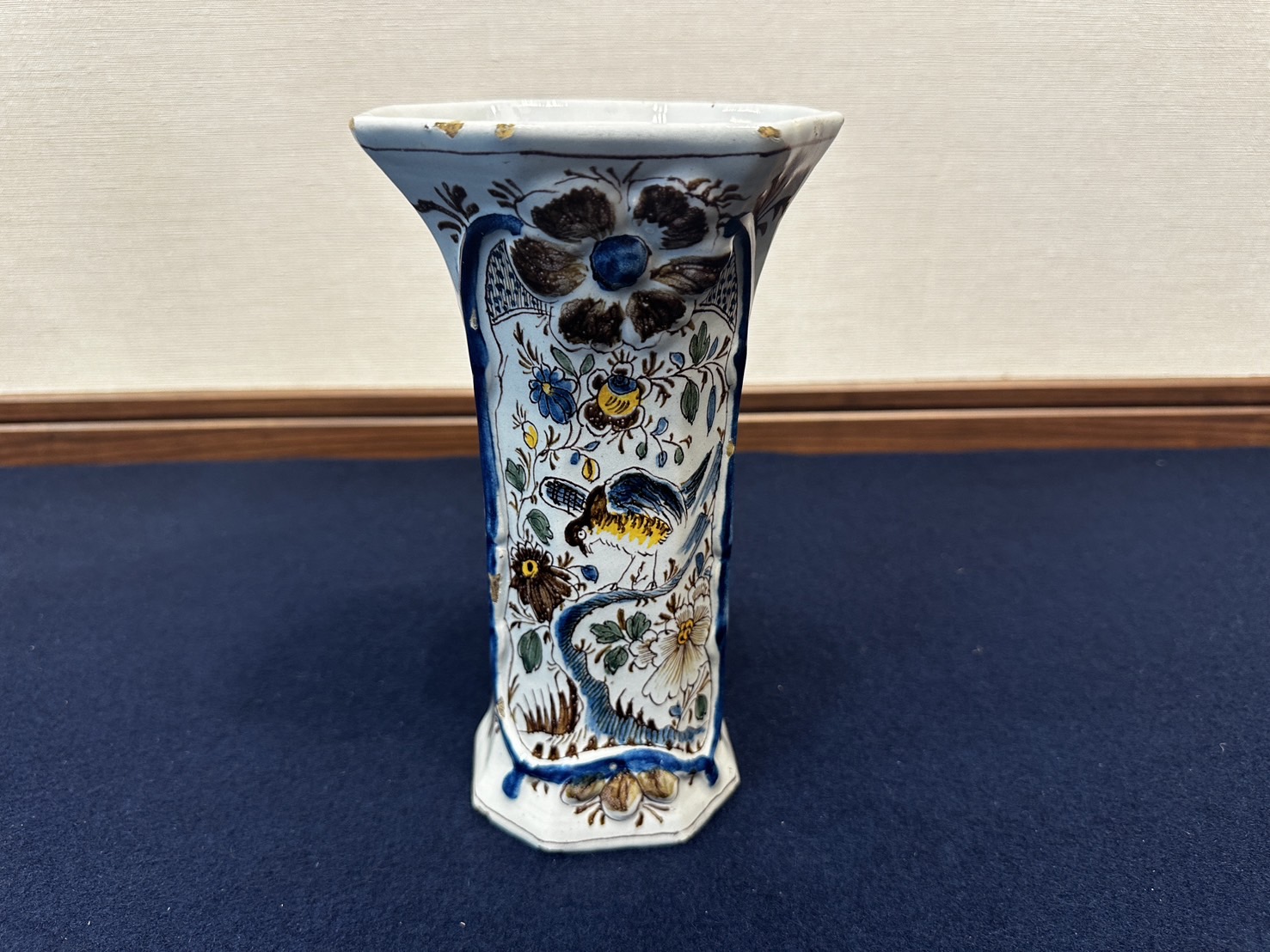 阿蘭陀色絵花入 - 古川古美術 茶室のある空間で 古美術に触れる古川古