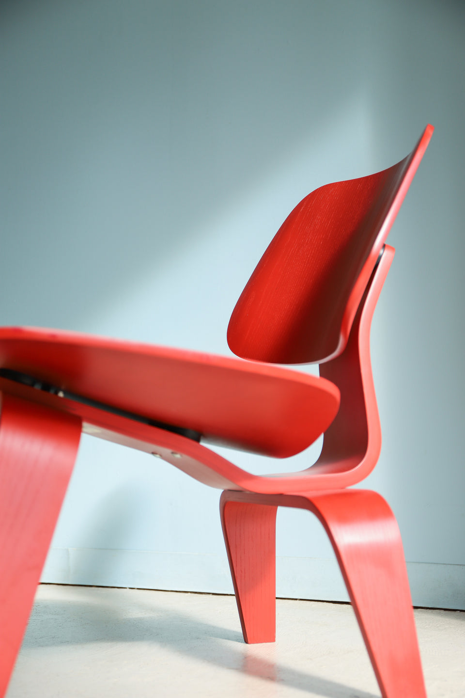 ハーマンミラー イームズ ラウンジチェア プライウッド レッド/Herman