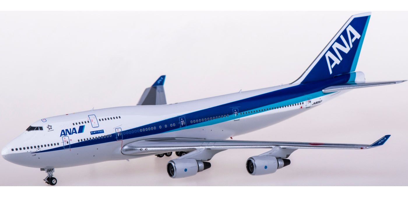 1:400 Phoenix PH04371 ANA Boeing 747-400 JA8097 Happy Flight+Free