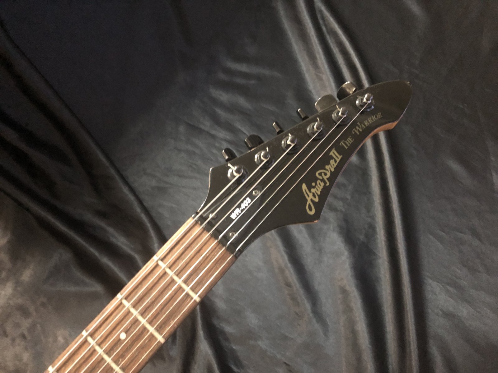 Aria Pro II / WR-403 The Warrior 蝋人形になりたい - HR/HMギター