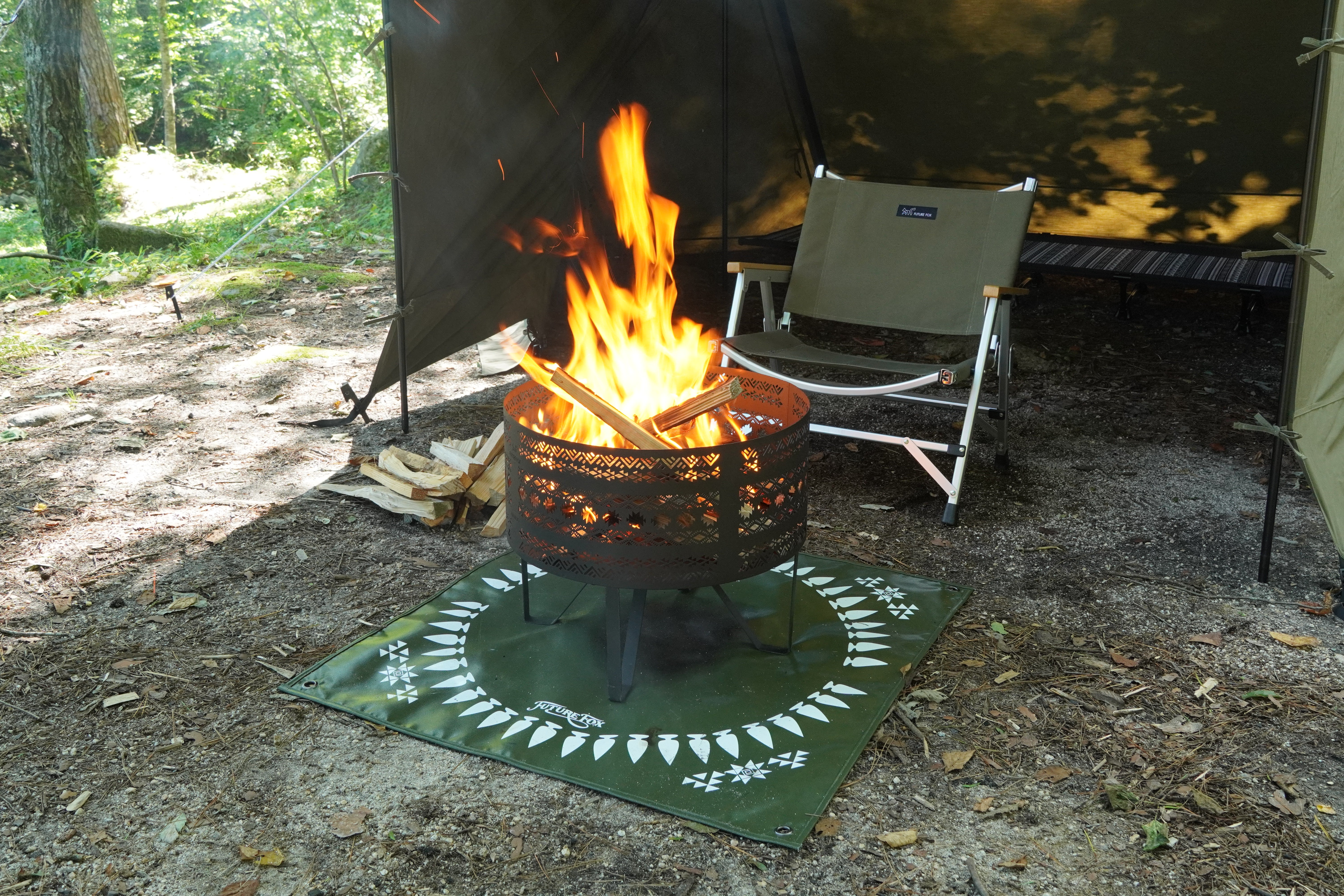 焚き火台シート ナバホ柄 ガラス繊維 連続使用耐熱温度250℃｜FUTURE