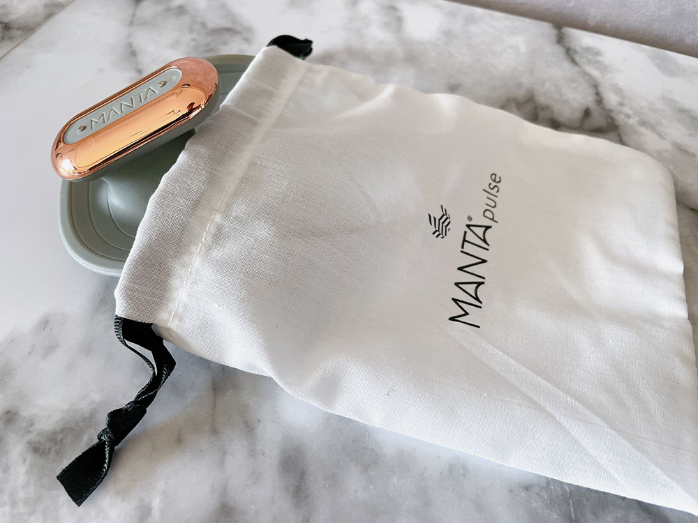 秋の頭皮ケアはこれ！新感覚のスカルプ＆ヘアケアブラシ「MANTA