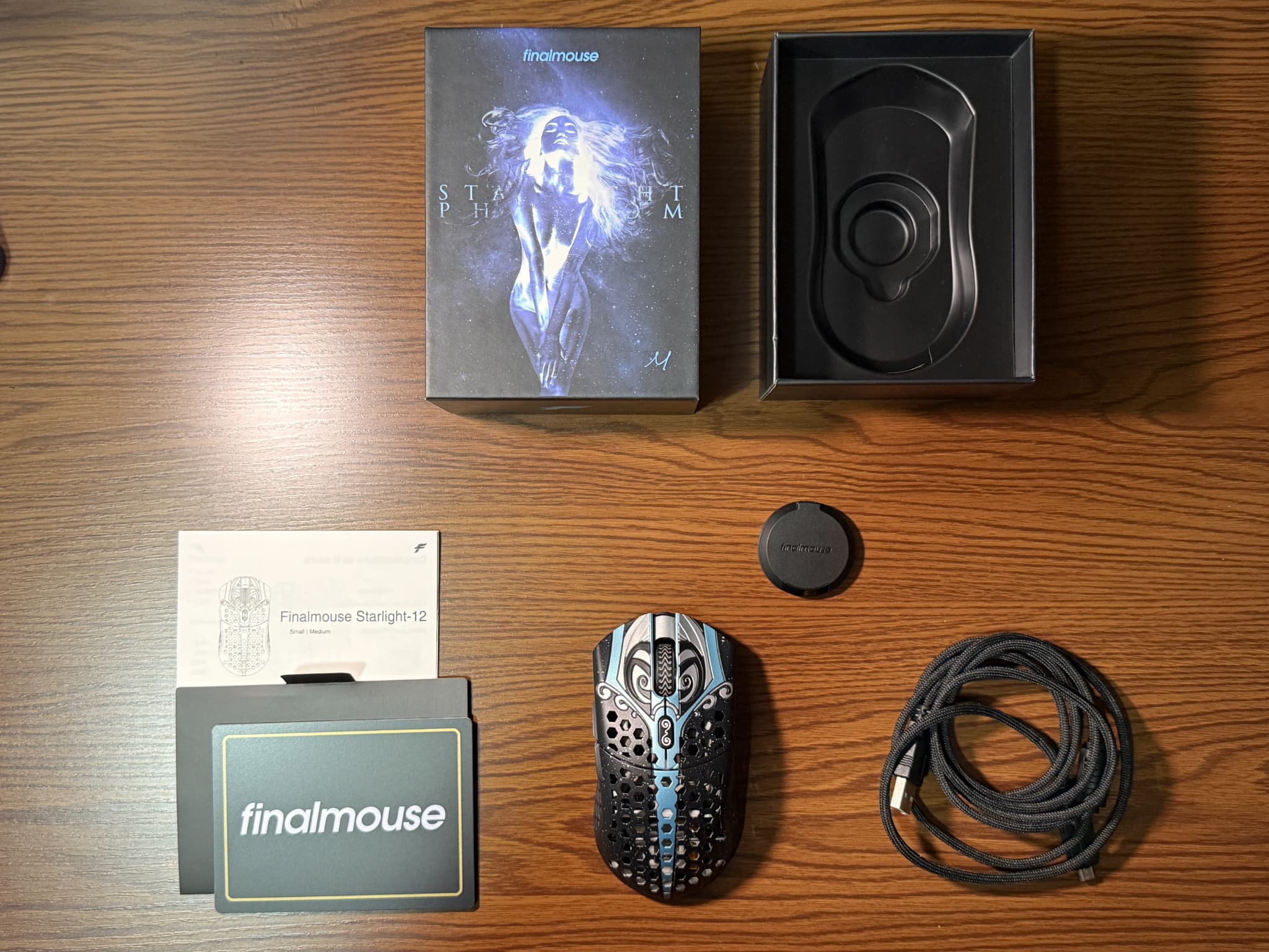 Finalmouse Starlight-12 Phantom レビュー｜軽量性と高級感を兼ね備え