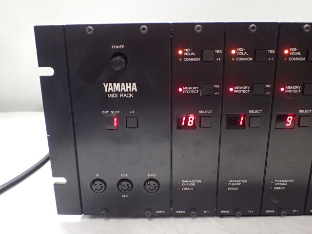 高額買取実施中!!】YAMAHA FMトーンジェネレーター TX816 現状品