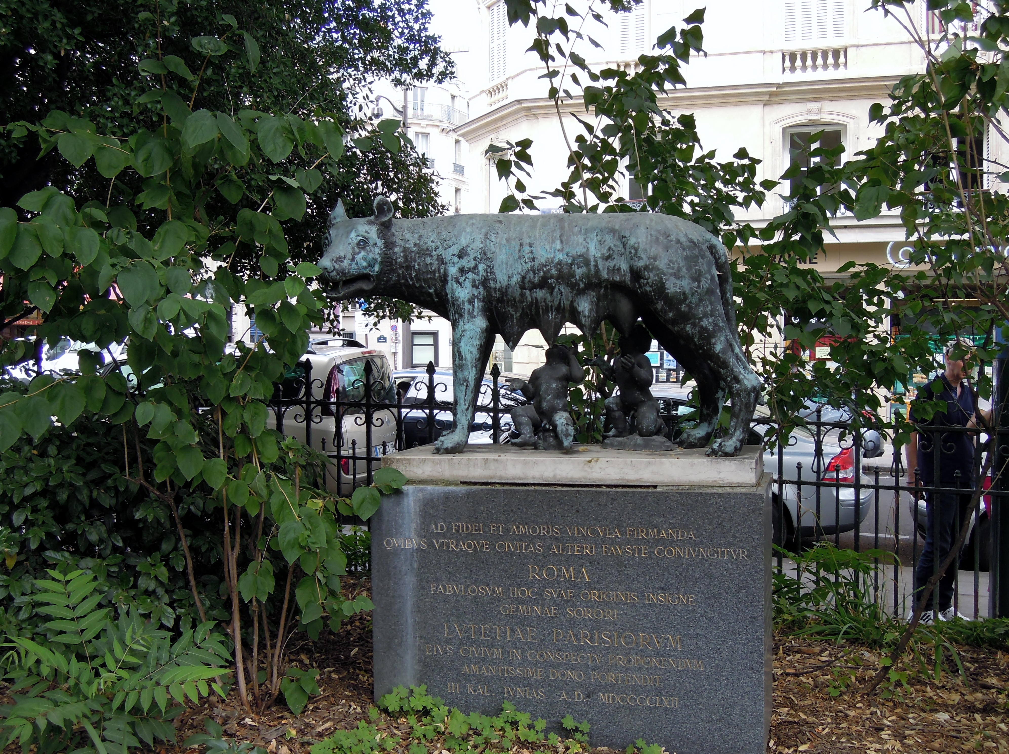 ロムルスとレムス に授乳する雌狼／ローマ建国神話 – ギャラリー