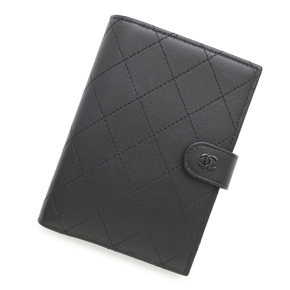 シャネル パスポートケース マトラッセ ココマーク カーフレザー