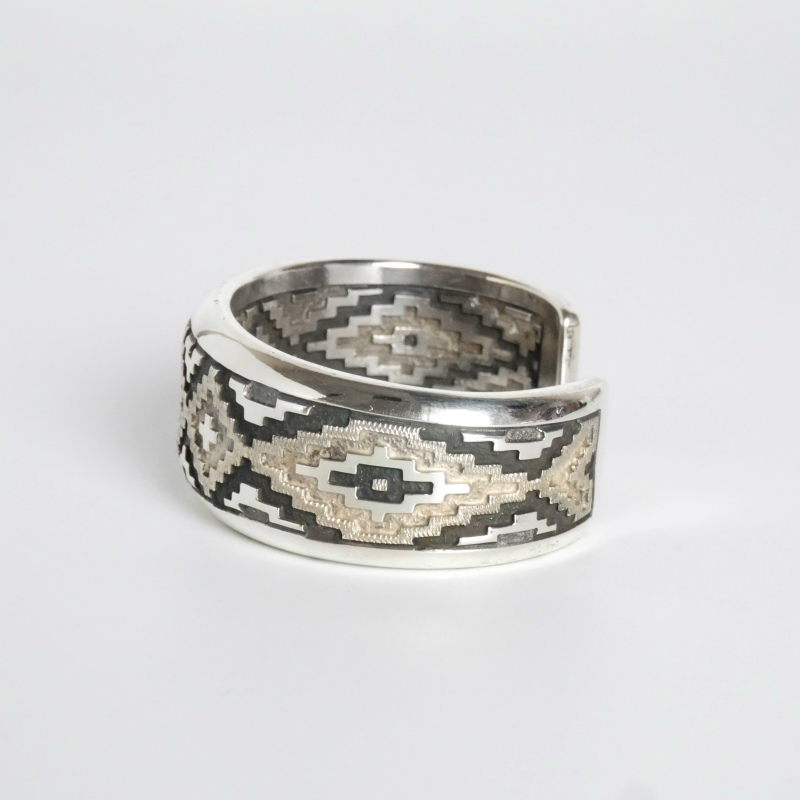 131mm ダンジャクソン 両面ラグオーバーレイ バングル｜マライカ公式通販