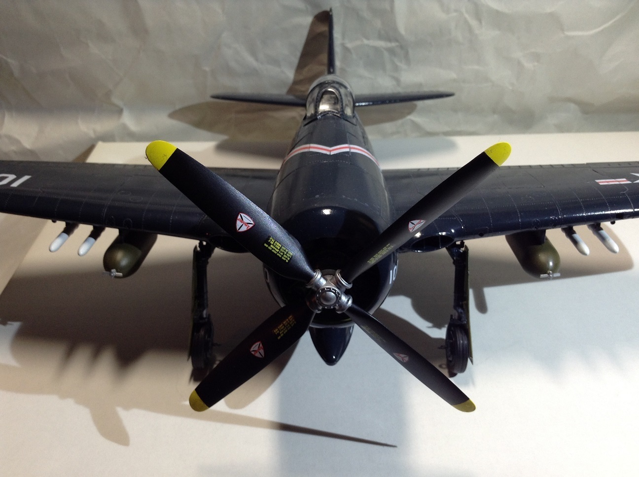 1/32】F8Fベアキャット【モノクローム社】: 筆塗りでミリタリー