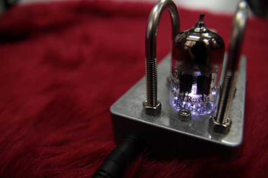 ベーシストこそ注目するべき真空管ブースター Beyond Tube Booster