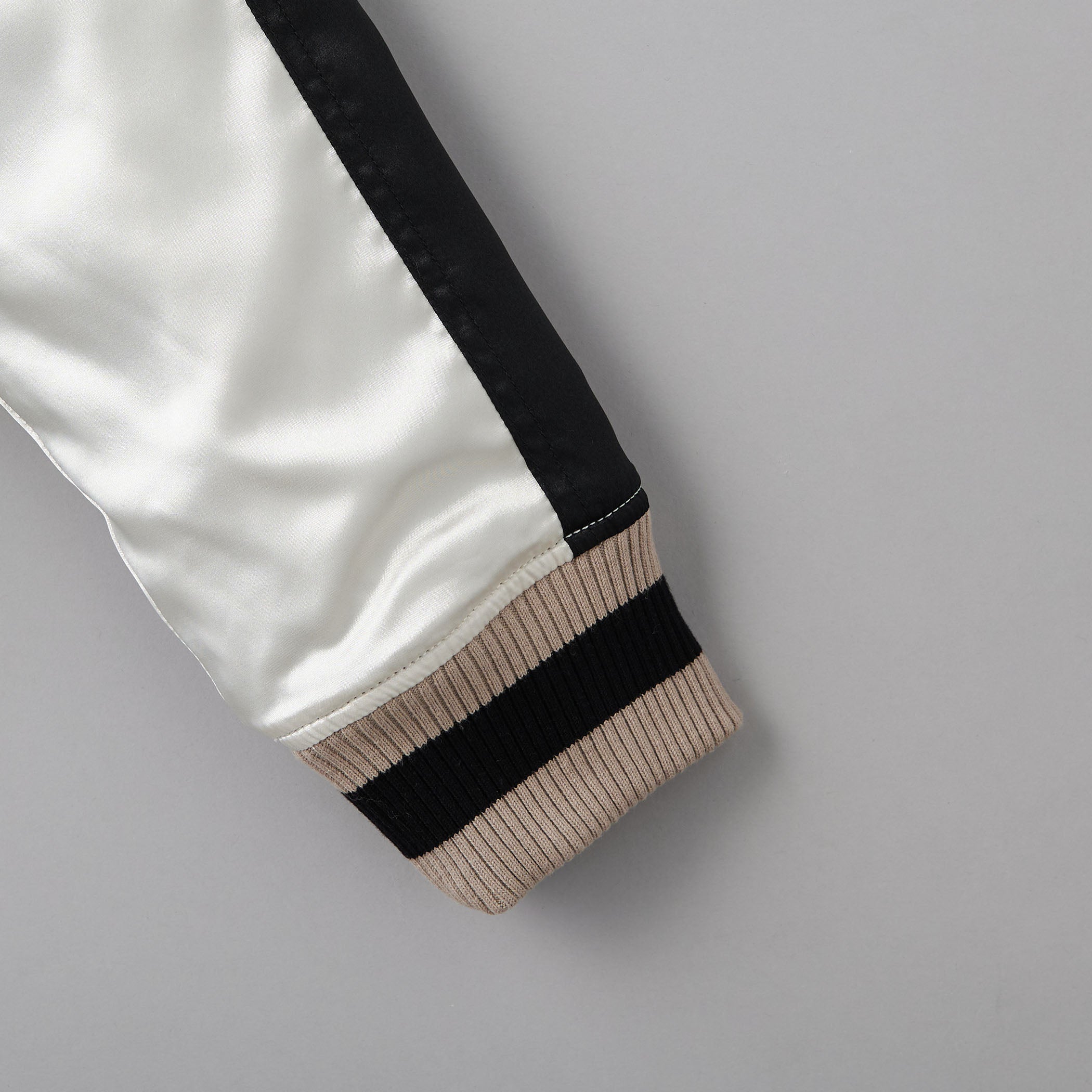 VALORANT ONI リバーシブルスカジャン (VLRNT×UA） – インフォレンズ