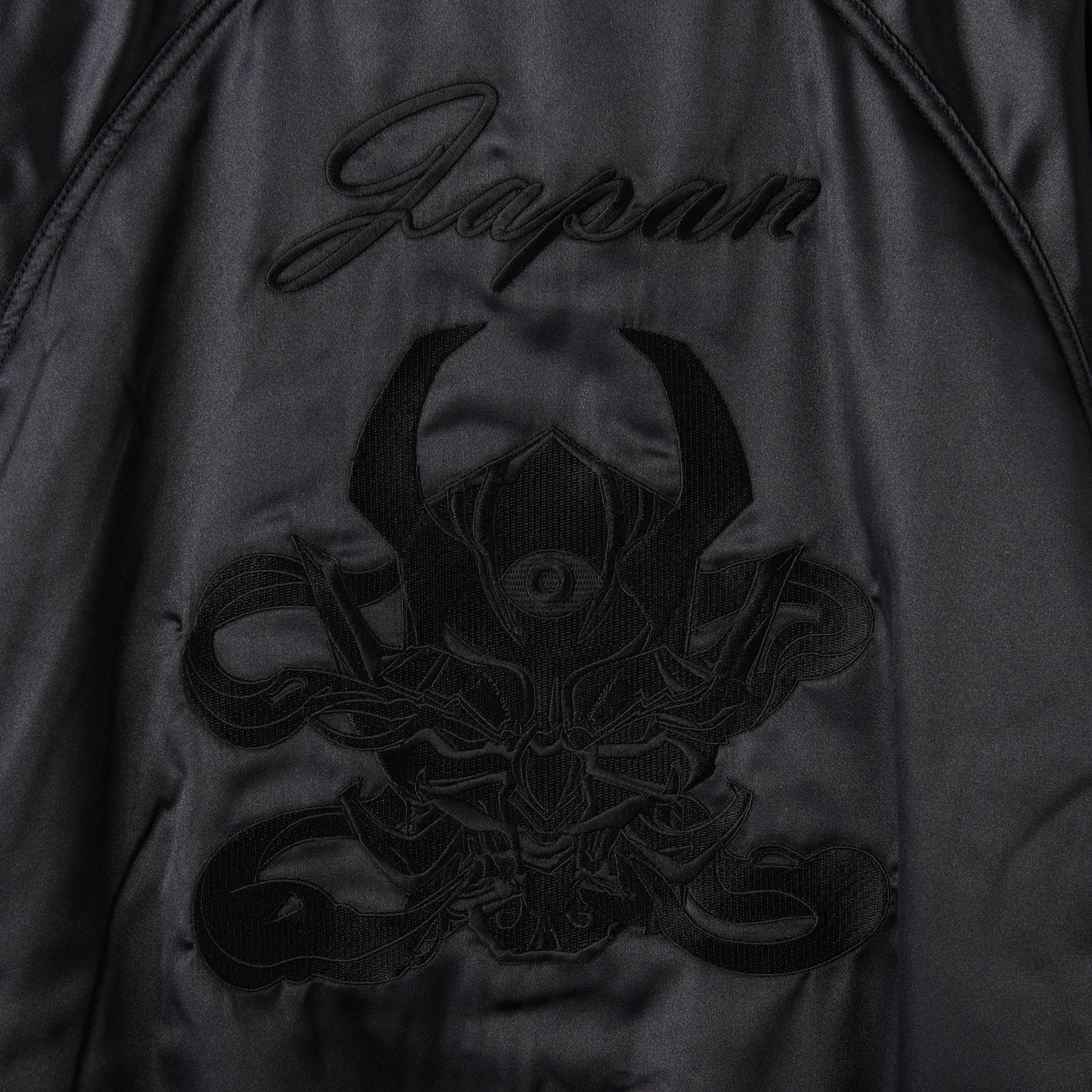 VALORANT ONI リバーシブルスカジャン (VLRNT×UA） – インフォレンズ