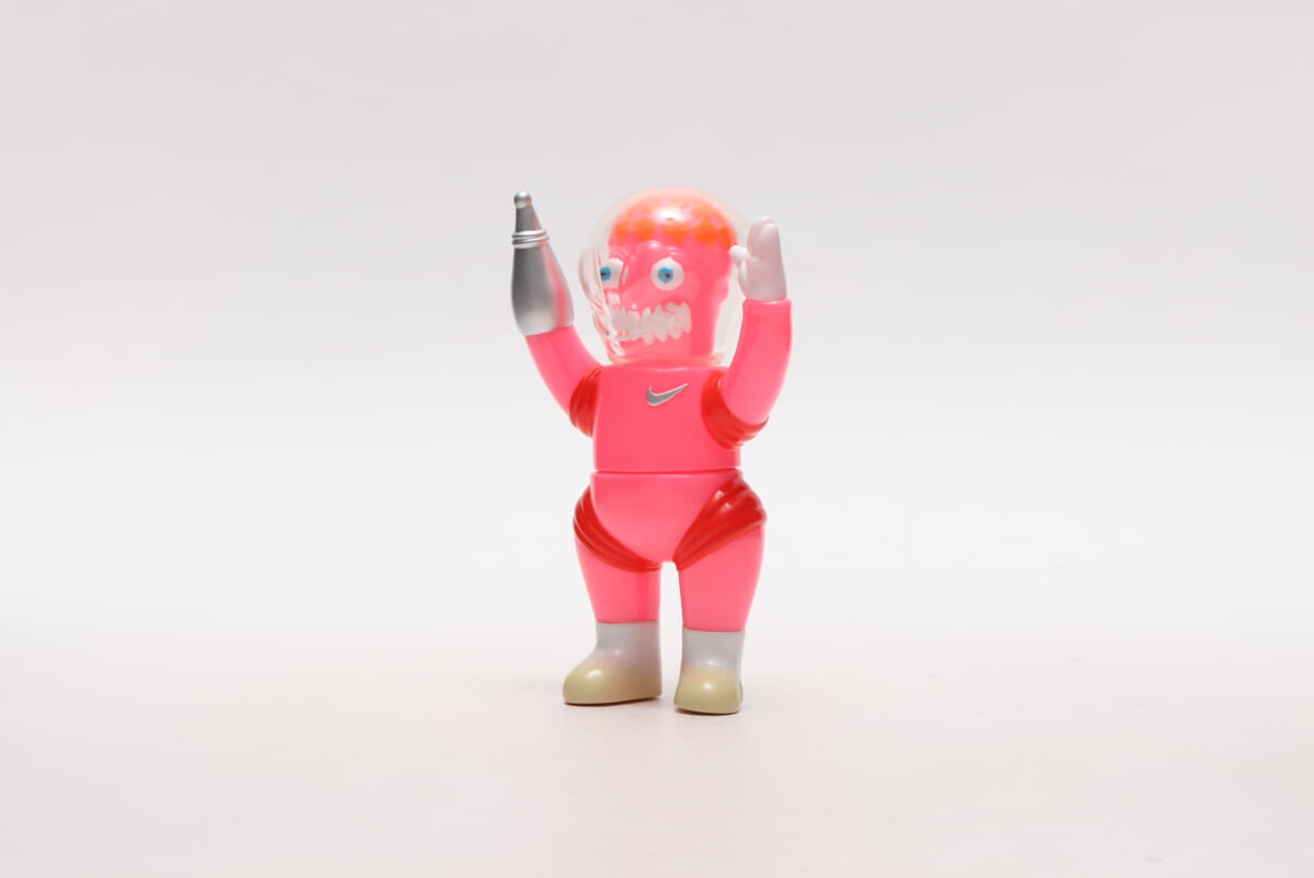 アトモスの電撃ナイキ大作戦！ 暗闇で光る「ターミネーター」と