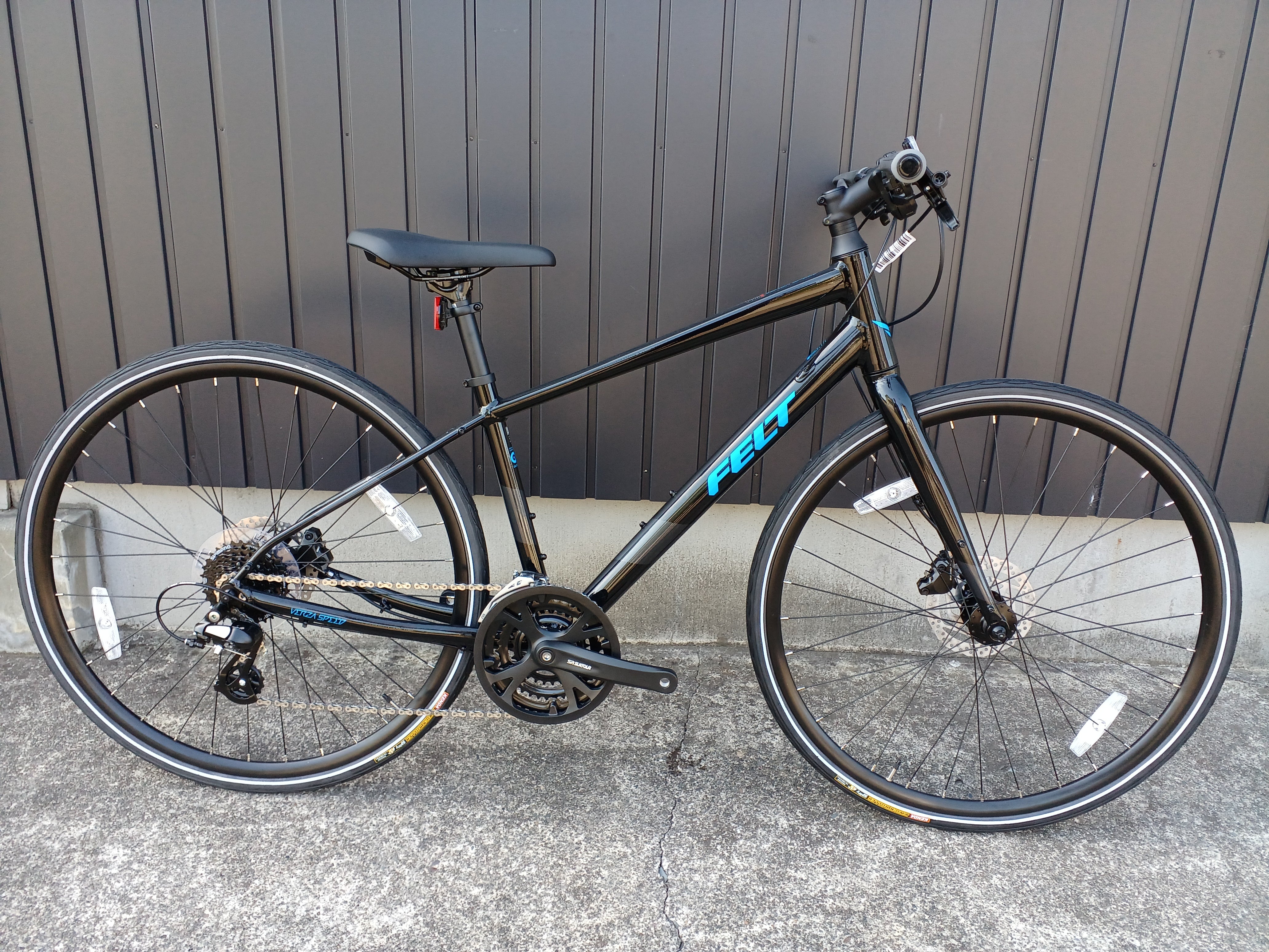 FELT Verza Speed 40「フェルト ベルザ スピード 40」クロスバイク
