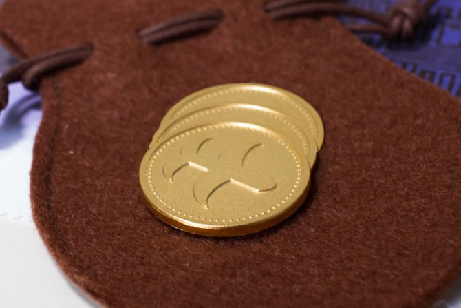 天空の城ラピュタ』グッズから、「ムスカ大佐 サングラス」と「パズ