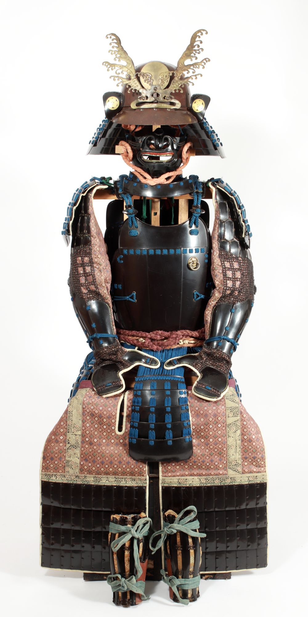 日本刀販売・お買取の銀座長州屋｜月刊『銀座情報』5 月号 鉄錆地八枚