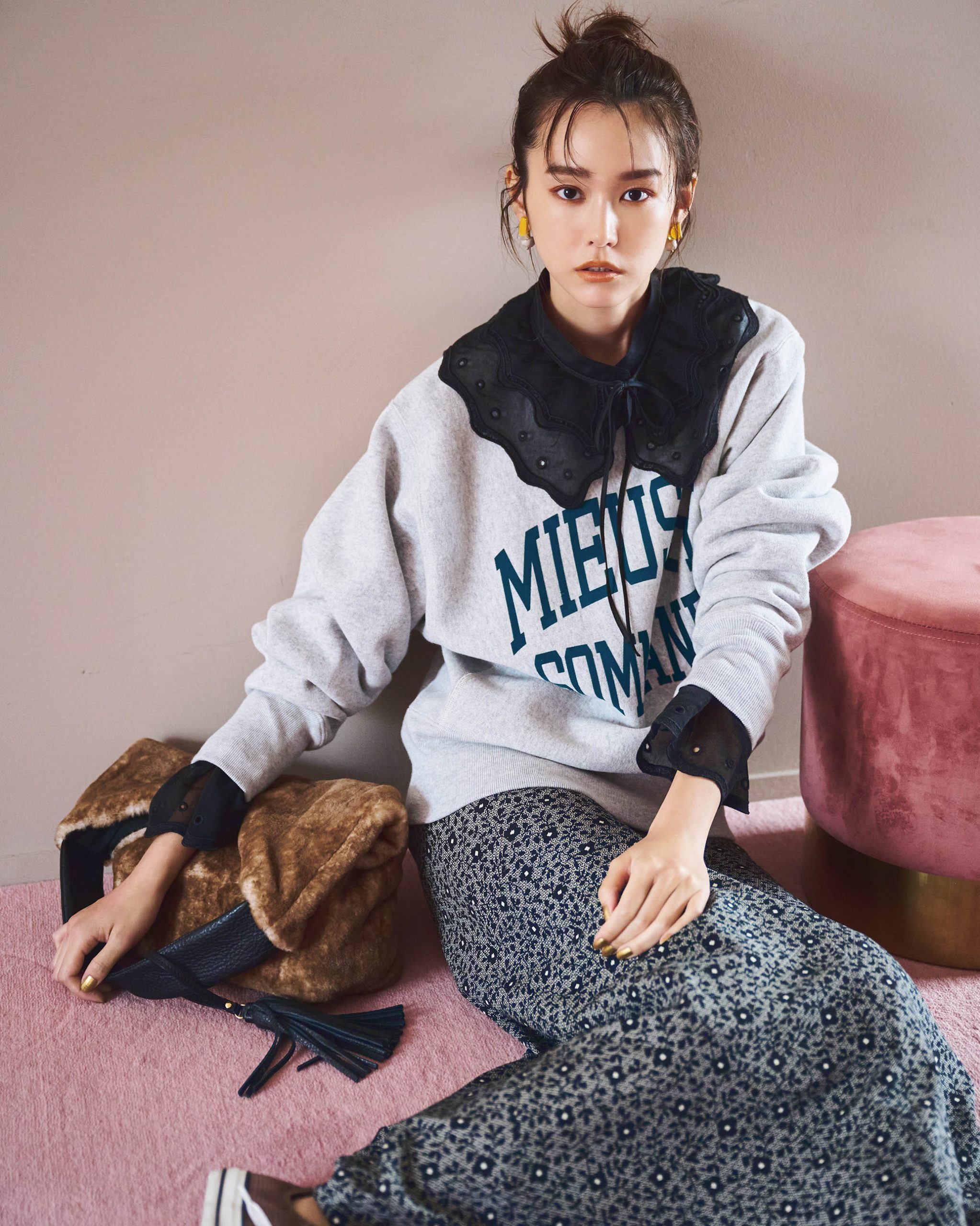 ヒット確実！フリル襟ブラウスの着回し見本 | GINGER