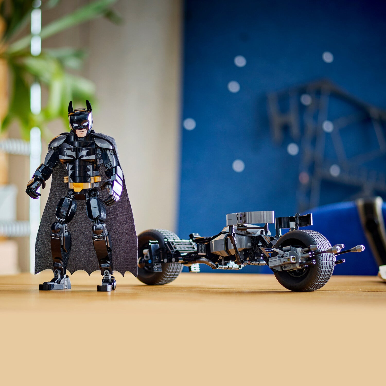 LEGO Super Heroes DC: Batman™ Construction Figure and the Bat-Pod