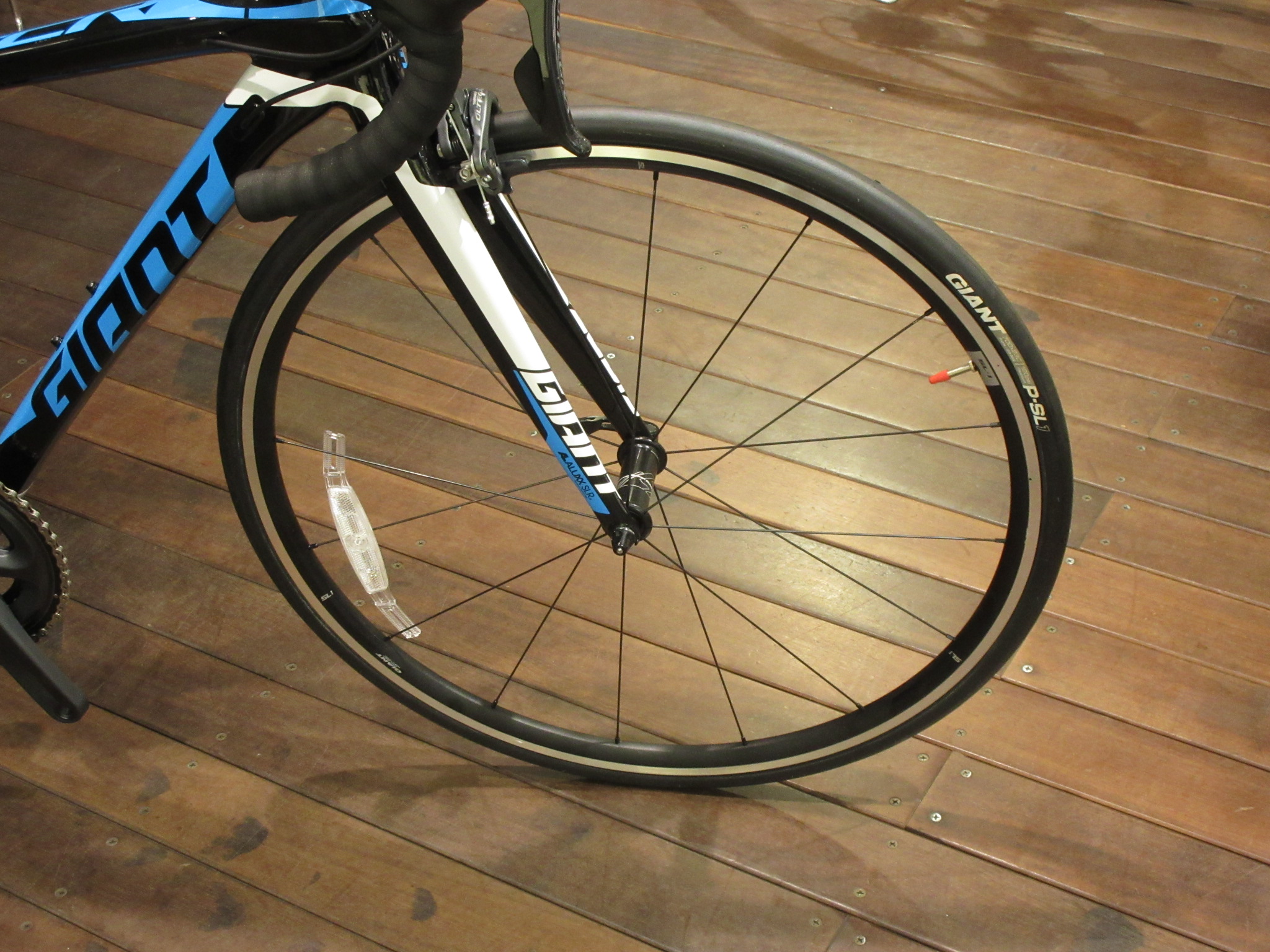 最高のバランスと性能を秘めたオリジナルホイール！ ｜ ジャイアント