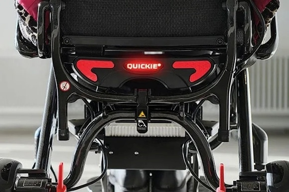 超軽量折りたたみ式電動車いす クイッキー Q50 R カーボン【福祉発明品