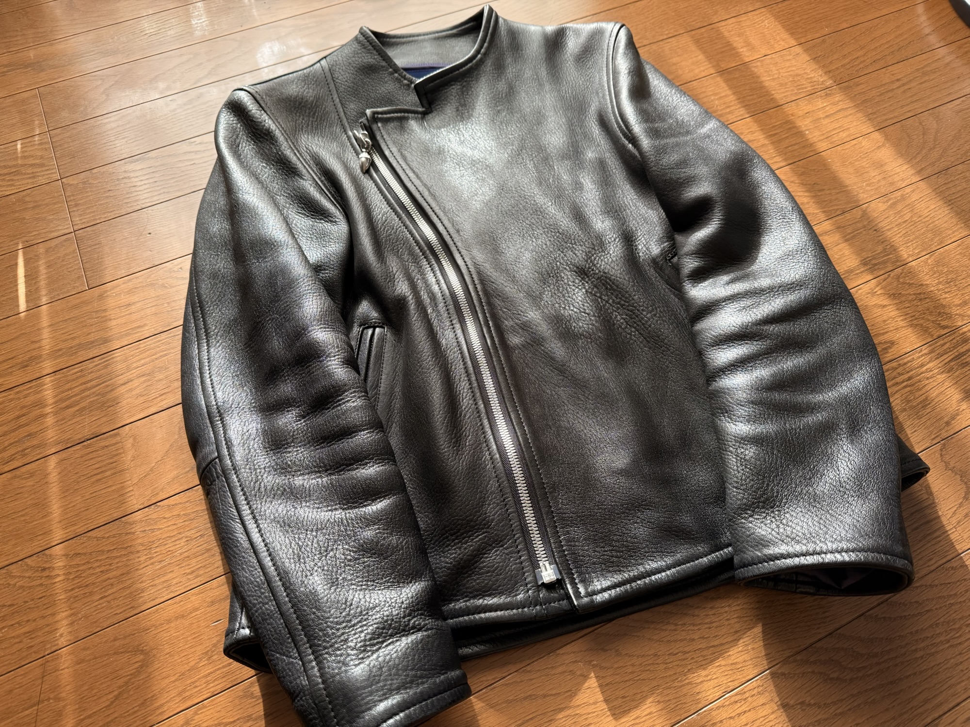 8年着倒したディアスキン（鹿革）製のライダースジャケットの経年変化