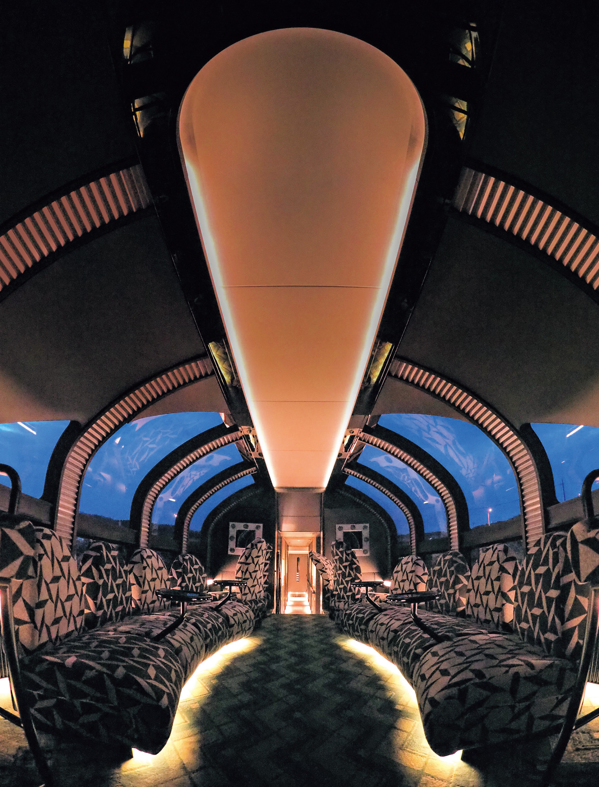 日本が誇る豪華寝台列車「TWILIGHT EXPRESS 瑞風」“一両貸切客室”の