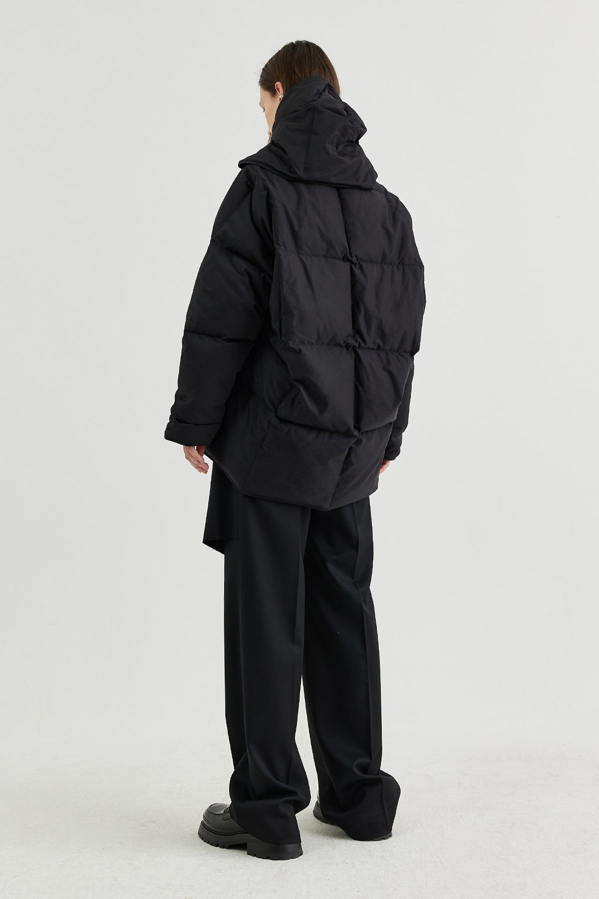 Hooded quilted-down cocoon down jacket – GOEN.J