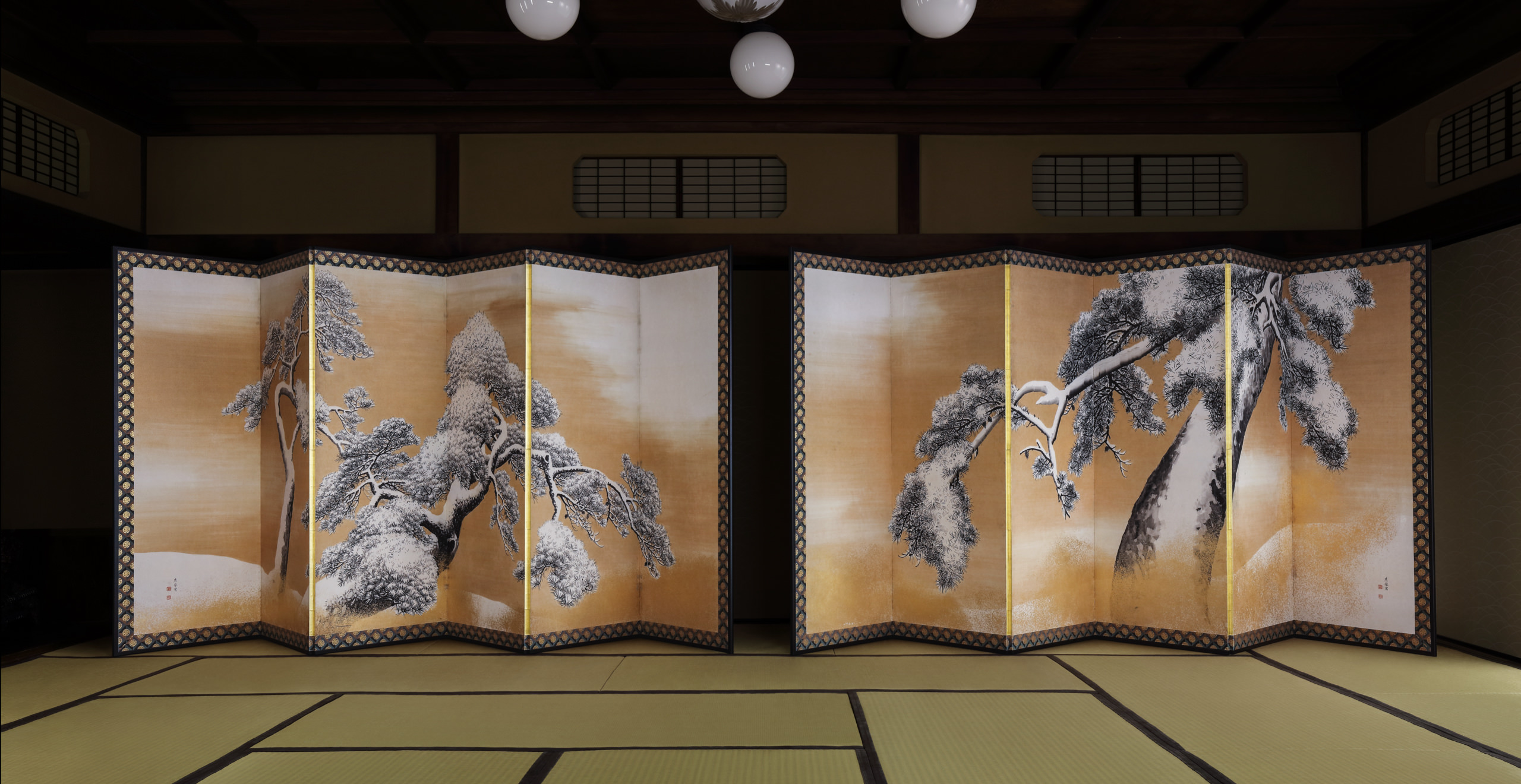 雪松図屏風｜作品紹介｜キヤノン 綴プロジェクト｜キヤノングローバル