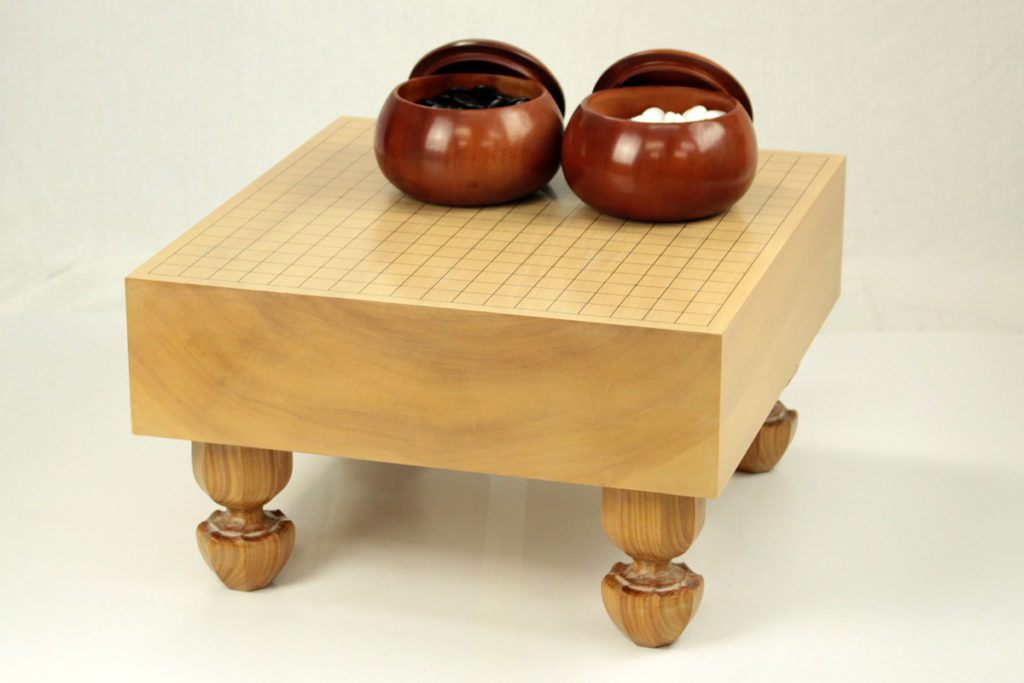 本桂｜碁盤40号脚付 3点セット｜本蛤碁石28号／新桜碁笥