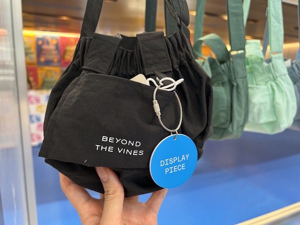 耐水性ナイロン素材で水洗い可能なバッグ「Beyond The Vines」 | Cheer